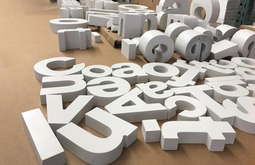 LETRAS XPS CON LACADO A COLOR